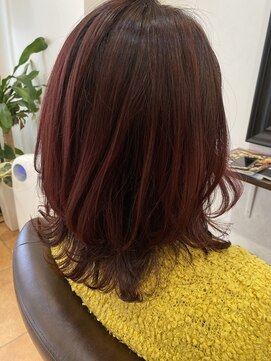 グリッター (Glitter) 20代30代40代カシスレッドレイヤーカット立体感美肌