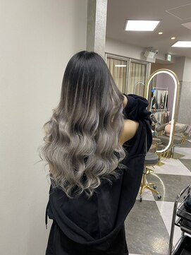 ガルボヘアー 名古屋栄店(garbo hair) #名古屋#栄#プルエクステ#グラデーション#シルバー#ロング