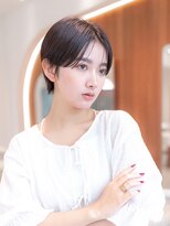 20代30代大人可愛いグレージュカラー斜めバングショートボブ