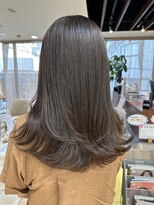 クオリス 上板橋店(QUALIS)&nbsp;大人ロングヘア　ナチュラルストレート　艶髪　束間ヘア