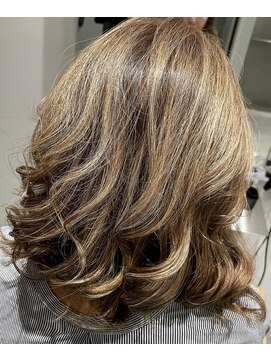 フク(FUKU) 透明感ある白髪ケア