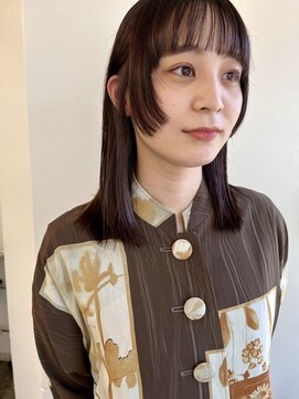 サイズ(cyez) ぱつっとミディアムストレート