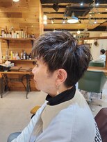 チリンバイロストシティー(Chillin by LOSTCITY)&nbsp;佐伯が作るミセスショートハイライトスタイル