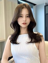 ボンドストーリーホワイト(BondStory White)&nbsp;くびれヘア/レイヤーカット/韓国ヘア/グレージュ