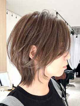 アイズ(I's) ウルフレイヤー×くびれ×レイヤーショート