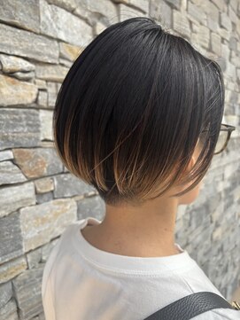 ブラン(Le BLANC) 【八幡 望弓】刈り上げボブエンドカラー