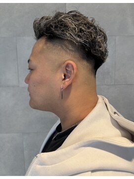 ドゥーエン 上本町店(DoEN) 極道パーマ/シルバーメッシュ