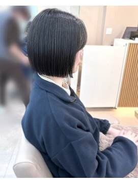 エレノア 渋谷公園通り店(Eleanor) 【中澤】ぱつっとストレートボブ 大人ヘア