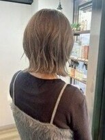 ナフィ バイ エイム 町田店(Nafie by eim) 外ハネボブ/くびれレイヤー/ミルクティーベージュ/透明感カラー