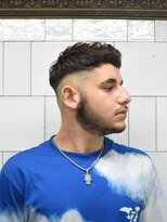 メリケンバーバーショップ コウベ(MERICAN BARBERSHOP KOBE)&nbsp;スキンフェード無造作ジェットアップバング