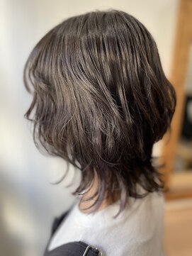 ラビス クローバー(Lovis clover) センターパート くびれヘア