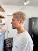 ハイトーンボウズ　ホワイトカラー　スパイキーショート