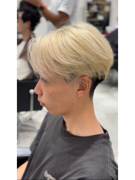 レボ(Revo) ホワイトブロンド！