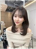 ミディアムレイヤーカット顔まわり透明感カラーベージュ