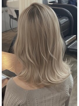 ココロヘアー 住吉店(Cocolo hair) ホワイトベージュカラー×調節カット×PRトリートメント