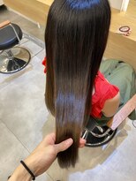 ジーナ 渋谷駅前(Zina)&nbsp;エアリーミディショートパーマ黒髪ホワイトアッシュ