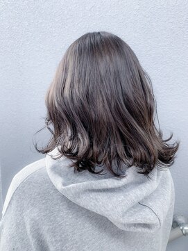 クラッチバイシオンアグリゲイト(CLUTCH by Zi-on aggregate) 透明感グレージュカラー☆鎖骨ミディ