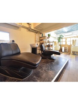 【大人女性の隠れ家サロン】1人のスタイリストが最後まで担当するので落ち着いてゆったりと過ごせる◎