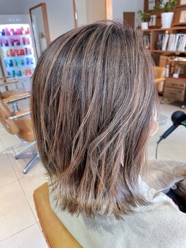 ビーハイブ ギフト(BeeHIVE GIFT) ハイライトグレージュ