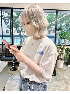 ディーカヘアーセンダイ(Di KA HAIR sendai) milky white/ホワイトカラー/抜きっぱなし/抜きっぱなしブリーチ