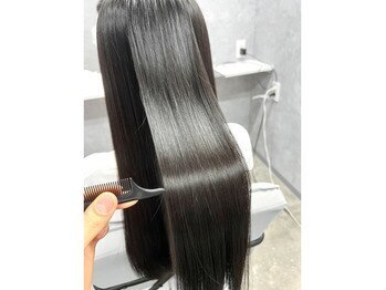 【くせ毛→美髪へ】カット＋縮毛矯正＋髪質改善トリートメント　\25000