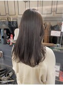 秋冬カラー シアーグレーで重たく見えない黒髪ロングレイヤー