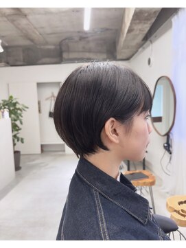 オビ(Obi) マッシュ/ショート/耳掛けショート