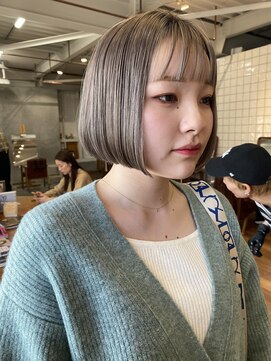 ヨイク(YOIKU) パツっとボブ