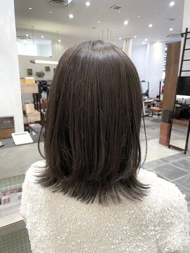 ガーデン ムサシコスギ(GARDEN MUSASHIKOSUGI) 透明感グレージュ ブリーチなし 暗髪カラー 艶髪 美髪 レイヤー