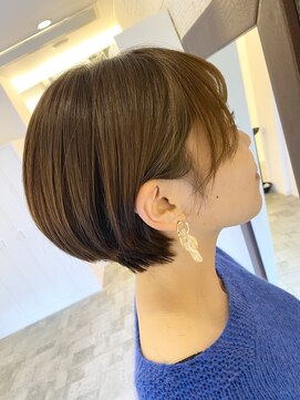 プレフェレプレフェ(prefere prefe) 耳かけ丸みショートボブ