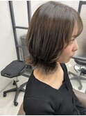 オリーブベージュ　レイヤーボブ