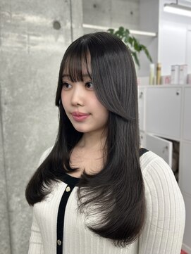 エヌアイ オモテサンドウ(ni omotesando) 大人気！韓国レイヤーカット♪  ぱっつん前髪 顔周りカット