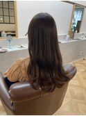 カーキーベージュのロングスタイル