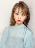 2wayバングでイメチェン！顔まわりレイヤーくびれヘアが人気