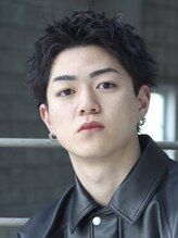 《スパイキーショートも無造作にキマる男らしさ》朝が忙しいビジネスマン、直毛でセットが難しい方に人気◎