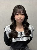 暗めグレージュ