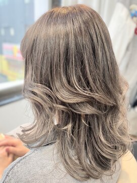 ヘアースタジオ ジェイワン(hair studio J ONE) グレージュ/ハイライト/ブリーチオン/白髪ぼかし/30代40代50代