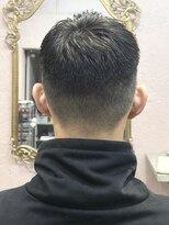 フッタ(Futta)&nbsp;新宿フェードカット刈り上げ×ビジネスメンズショート