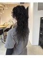 スティル ヘアアンドアイラッシュ(STILL hair&eyelash)&nbsp;無造作ウェーブが映えるモードなウルフロングスタイル