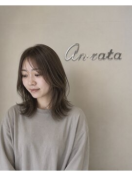 アンラタ(anrata) ミディアムレイヤーカット×暗髪カラー
