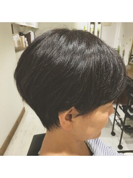 ヘアアンドメイク アネラ(Hair&make Anela) ナチュラルな耳かけ大人ショート