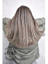 ルーヴェ(LOWE)&nbsp;LOWE池谷 外国人風バレイヤージュとミルクベージュのワンカール
