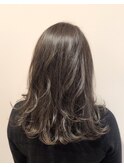 【イルミナカラー】切りっぱなし　セミロング　松本絵里香