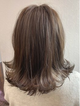 ヘアスペース ロン バイ シュシュ(HAIR SPACE Le rond by chou chou)の写真/グレイカラーとは思わせない"透明感"溢れるツヤ髪に―。気になり始めの白髪カバーもお任せ下さい!!