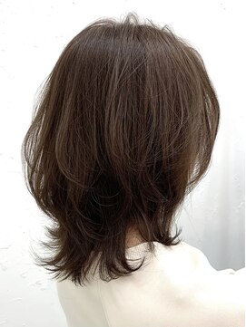 ロミー 本厚木(ROMMY.) ひし形シルエット◎小顔・くびれミディアム◎　ROMMY.田中