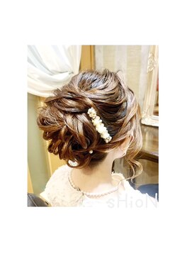シオン(sHioN) ヘアセット