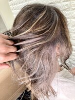 フィックス ヘアー(FIX hair) インナーカラー／ミルクベージュ/ハイライトカラー/こなれヘア