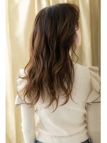 カバーヘア ブリス 川口(COVER HAIR bliss)&nbsp;センターパートニュアンスカラー波巻きロングZ川口20代30代40代