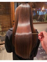 サードプレイス(3rd PLACE)&nbsp;しなやか質感で魅せるロングヘア