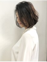 オーソ(AUTHO) 前髪/ショートヘア/斜めバング/グレージュカラー/丸型 i